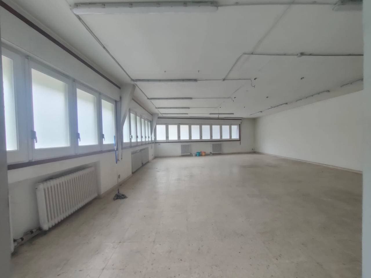 Local de lloguer a Les Escaldes-Engordany - Thumbnail 6