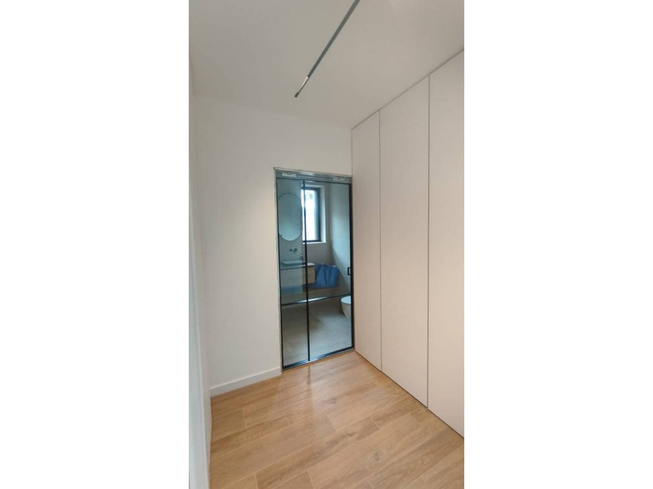 Espectacular xalet de nova construcció situat a la prestigi... - Thumbnail 51