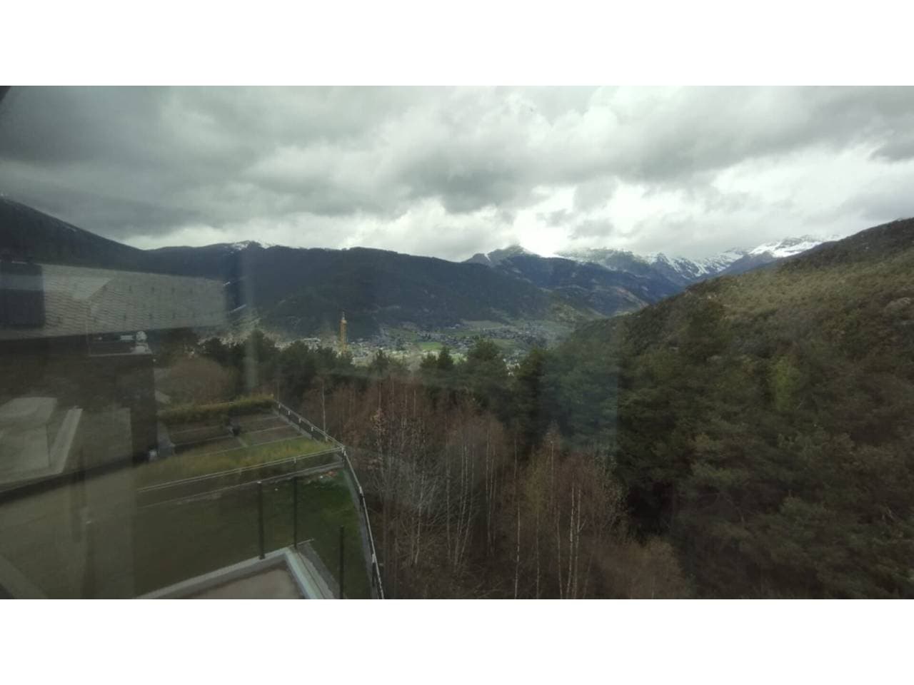 Espectacular xalet de nova construcció situat a la prestigi... - Thumbnail 32