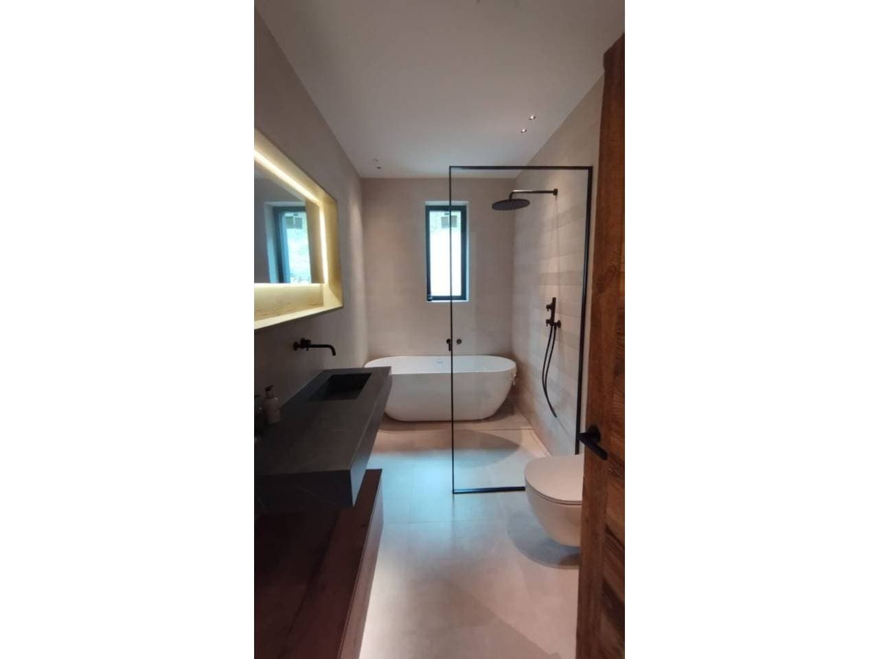 Espectacular xalet de nova construcció situat a la prestigi... - Thumbnail 22