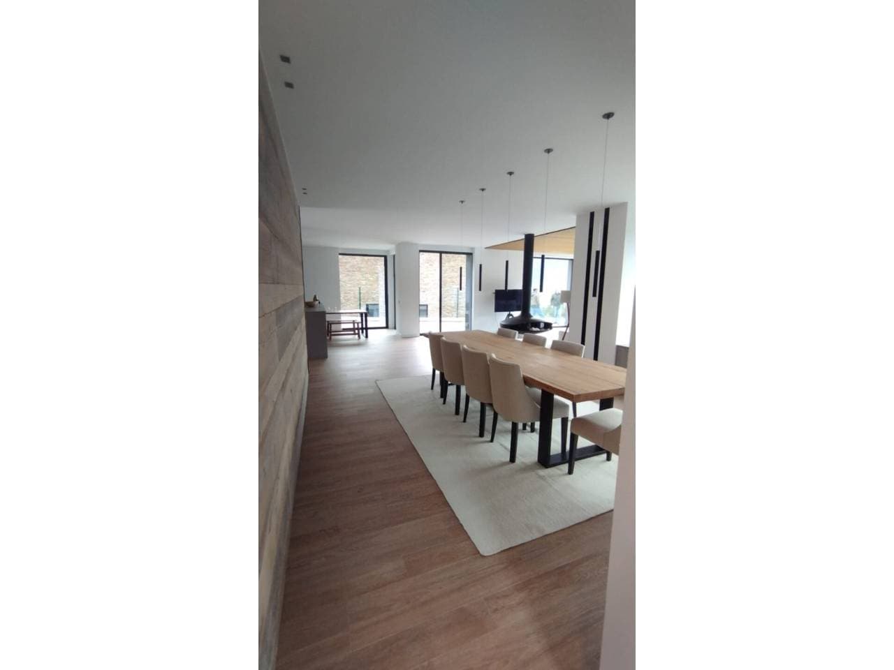 Espectacular xalet de nova construcció situat a la prestigi... - Thumbnail 62