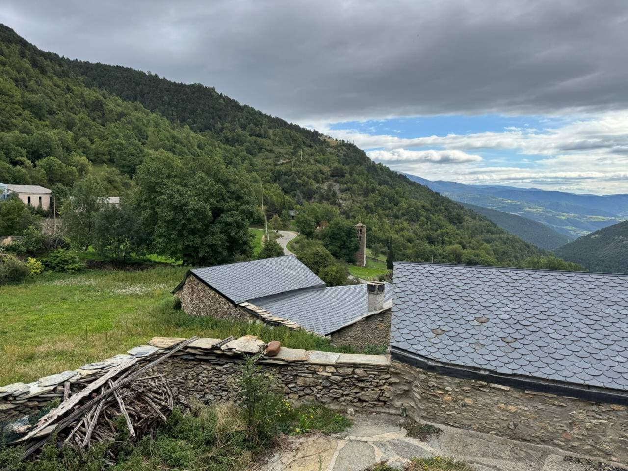 Busques un refugi en plena natura? Gran casa de muntanya a Bescar... - Thumbnail 7