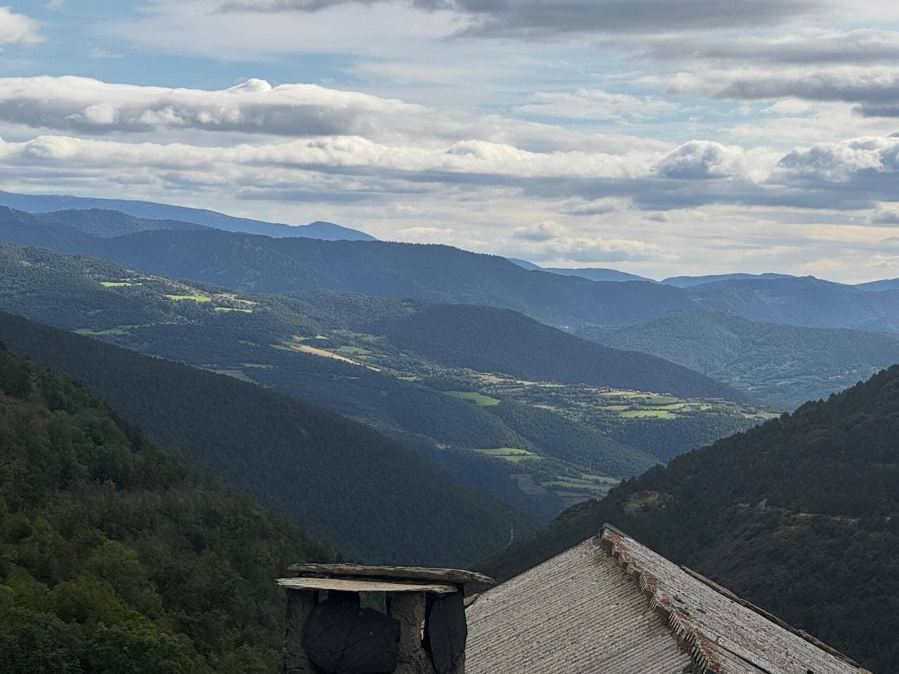 Busques un refugi en plena natura? Gran casa de muntanya a Bescar... - Thumbnail 8