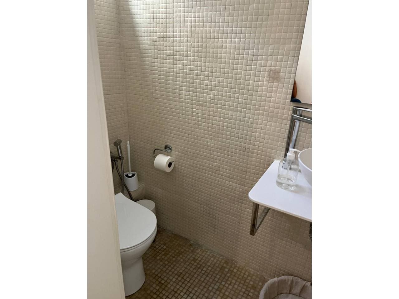 Local comercial amb rentabilitat - Thumbnail 8