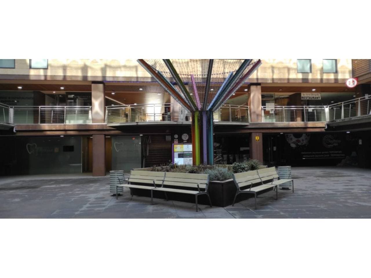 Local en venda a Escaldes - Image 1