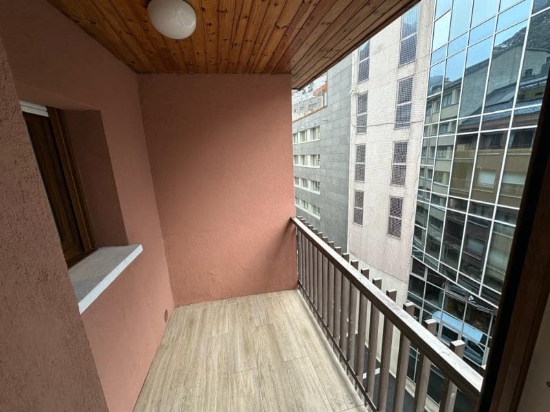 Àtic duplex de lloguer a Escaldes - Thumbnail 3