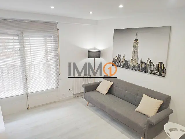 En venda pis situat en una urbanització molt tra