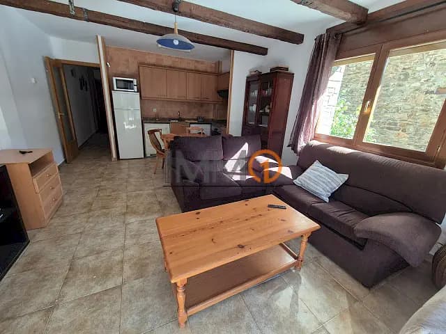 Pis de 65m² totalment moblat i equipat, 2 habita - Thumbnail 3