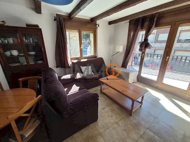 Pis de 65m² totalment moblat i equipat, 2 habita - Thumbnail 2