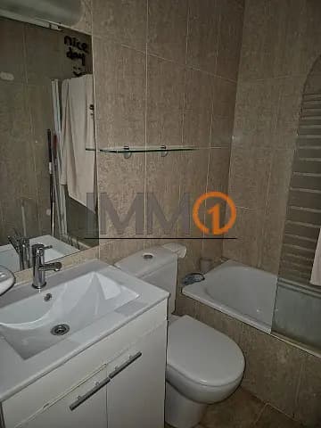 Pis de 65m² totalment moblat i equipat, 2 habita - Thumbnail 11