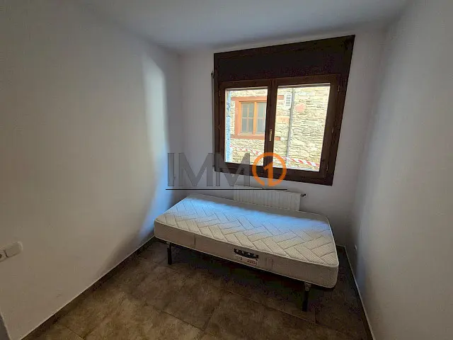 Pis de 65m² totalment moblat i equipat, 2 habita - Thumbnail 10