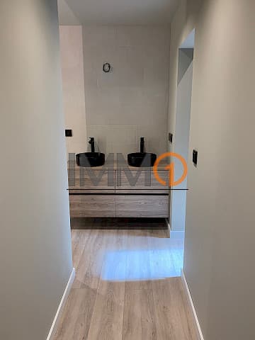 Es lloga dúplex totalment reformat i moblat al C - Thumbnail 24