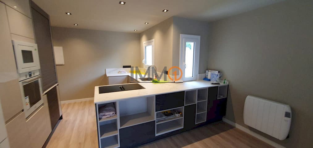 Es lloga dúplex totalment reformat i moblat al C - Thumbnail 6