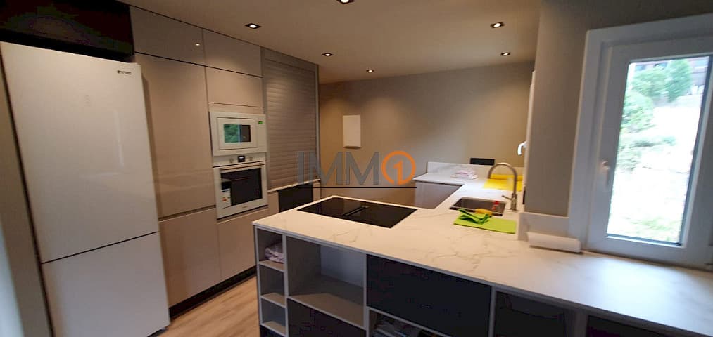 Es lloga dúplex totalment reformat i moblat al C - Thumbnail 7