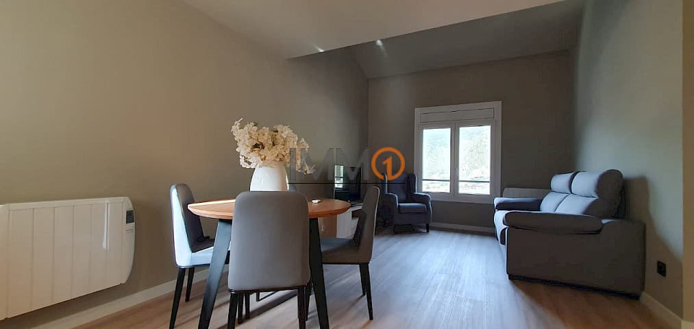 Es lloga dúplex totalment reformat i moblat al C - Thumbnail 3