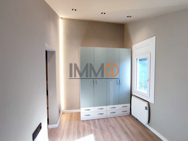 Es lloga dúplex totalment reformat i moblat al C - Thumbnail 13