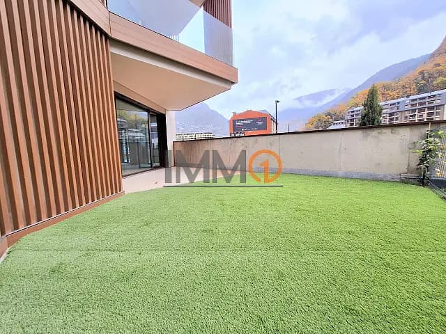 Fantàstic i cèntric pis en venda ubicat en l’ - Image 1