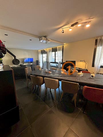 En ven fantàstic pis a la Cortinada, amb una sup - Thumbnail 7