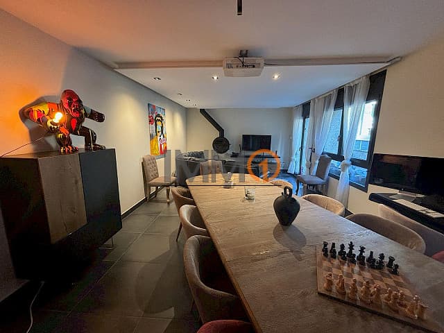 En ven fantàstic pis a la Cortinada, amb una sup - Thumbnail 6