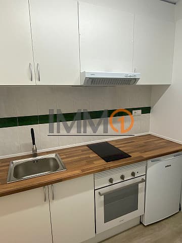 Descobreix aquest acollidor estudi reformat situa - Thumbnail 3