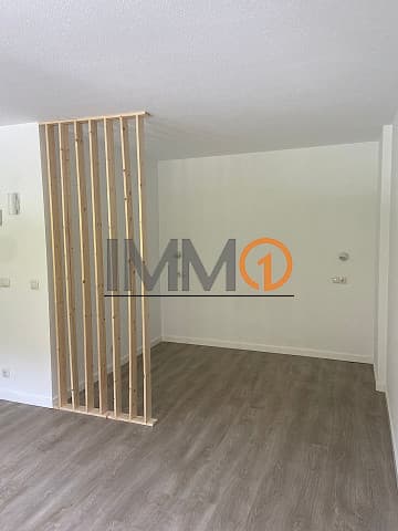 Descobreix aquest acollidor estudi reformat situa - Thumbnail 5