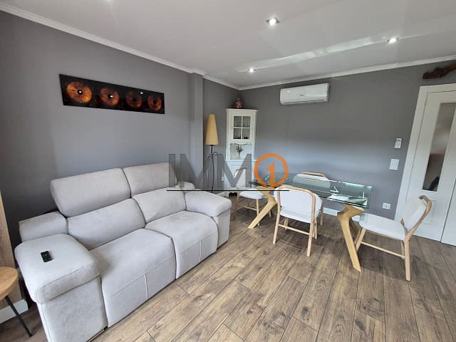 En venda bonic pis reformat a Montferrer – Cast - Thumbnail 4