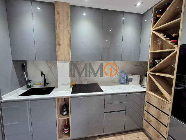 En venda bonic pis reformat a Montferrer – Cast - Thumbnail 9