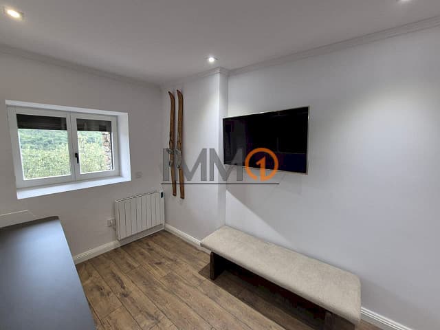 En venda bonic pis reformat a Montferrer – Cast - Thumbnail 16