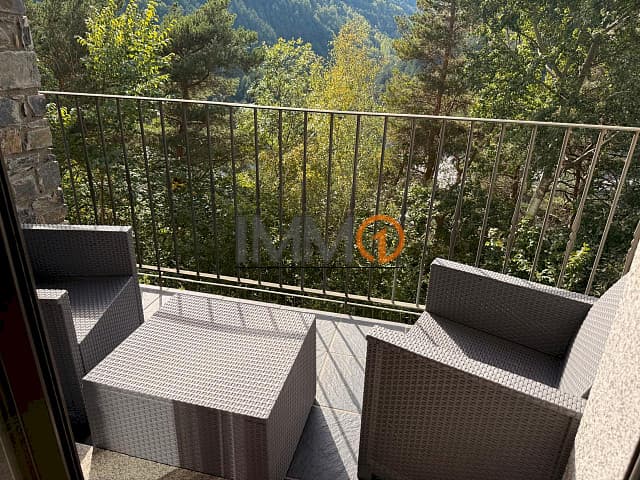 Es ven pis a Anyós d’una superfície de 68 m2 - Image 1