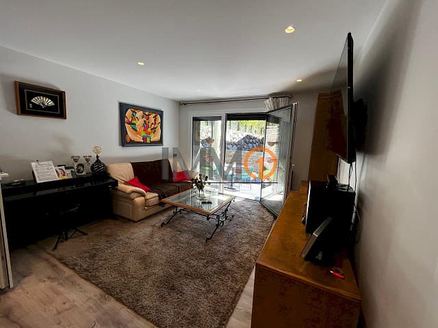 Es lloga per temporada a Arinsal pis de 80 m2 dis - Thumbnail 4