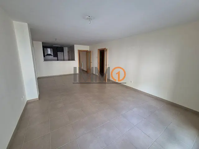 En venda pis a Santa Coloma, que conta amb una su - Thumbnail 2