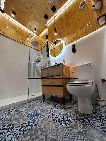 Us presentem aquest exclusiu apartament reformat - Thumbnail 11