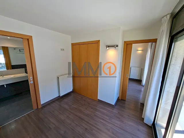 Es lloga magnífic pis de recent construcció sit - Thumbnail 12