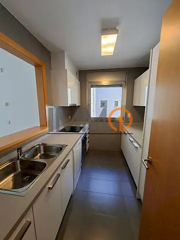 Es lloga magnífic pis de recent construcció sit - Thumbnail 9