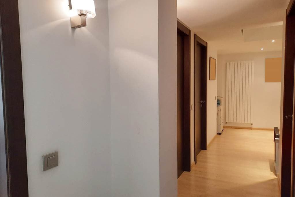 Exclusiva oficina per llogar al Centre d´Andorra - Thumbnail 6