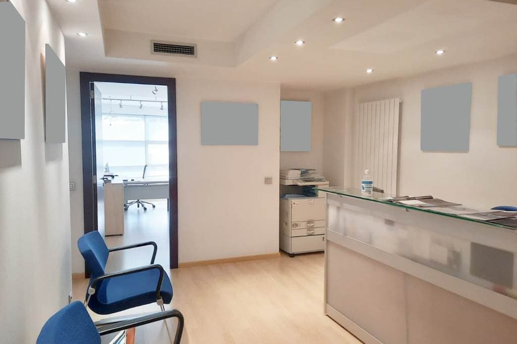 Exclusiva oficina per llogar al Centre d´Andorra - Image 1