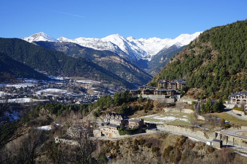 FANTÁSTICO TERRENO EN VENTA CON TODAS LAS LICENCIAS APROVADAS - Image 1