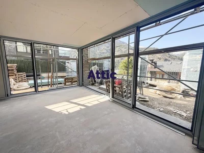 ÚLTIMA: Planta baixa d'obra nova a Ordino - Image 1