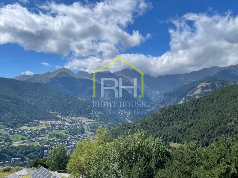 Terreny cantoner amb vistes espectaculars !! - Image 1