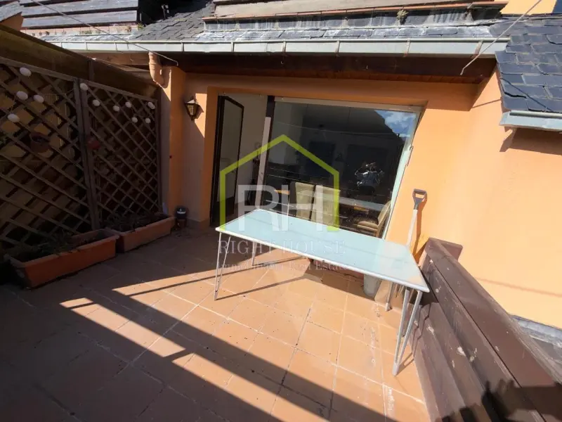 apartament amb terrassa , llar de foc 98m2 - Thumbnail 32