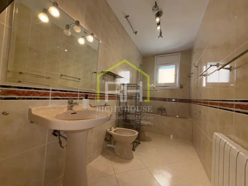 apartament amb terrassa , llar de foc 98m2 - Thumbnail 33