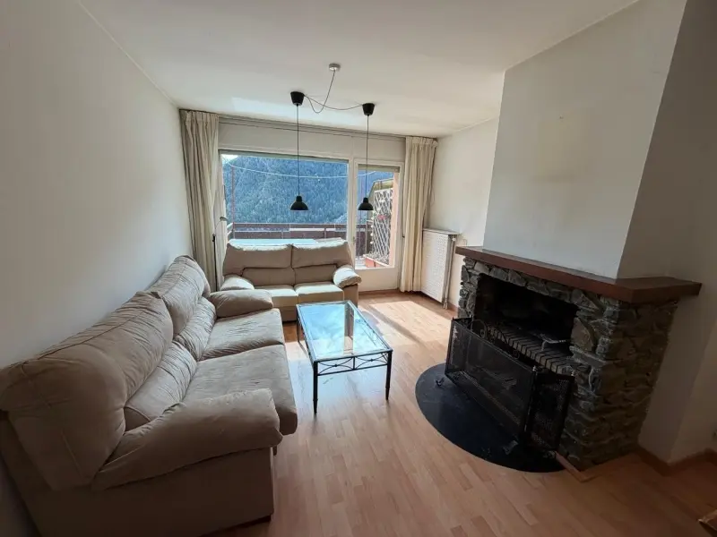 apartament amb terrassa , llar de foc 98m2 - Thumbnail 3