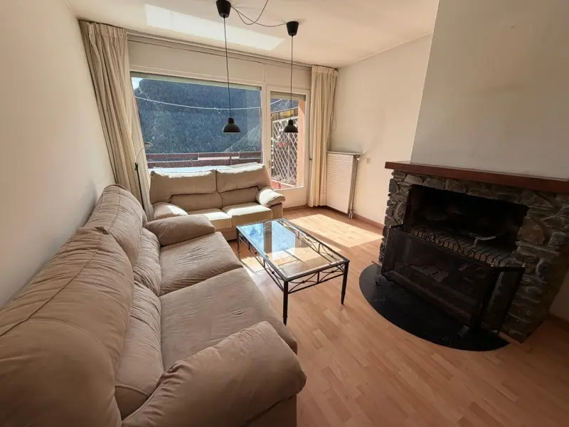 apartament amb terrassa , llar de foc 98m2 - Thumbnail 5