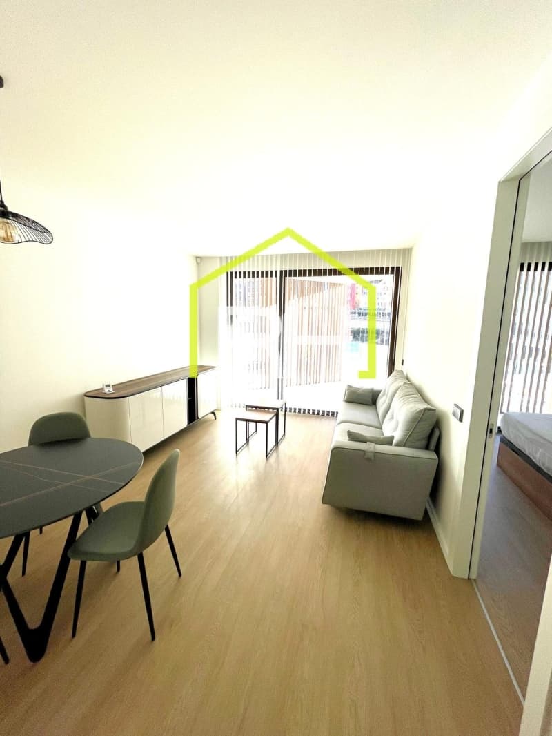 centric ,terrassa , moblat i equipat !! - Thumbnail 6