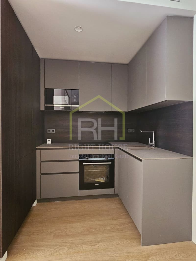 centric ,terrassa , moblat i equipat !! - Thumbnail 13