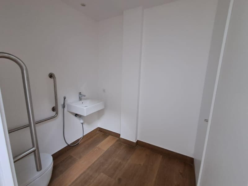 ES LLOGA DESPATX A ANDORRA LA VELLA - Thumbnail 4