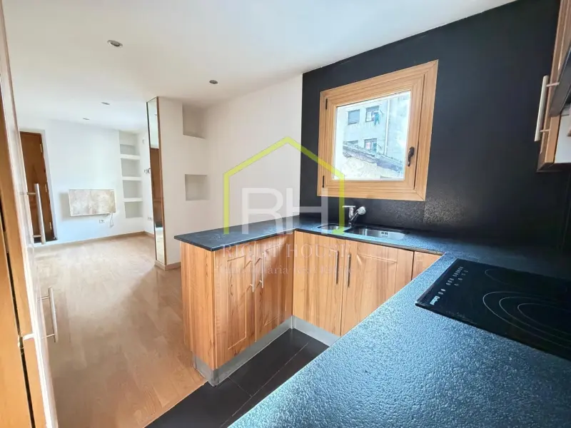 lloger de caseta centrica a Escaldes -engordany - Thumbnail 5