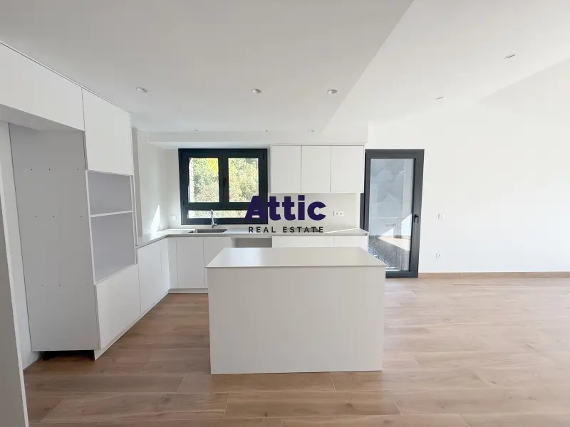 Àtic d´obra nova a estrenar - Thumbnail 2