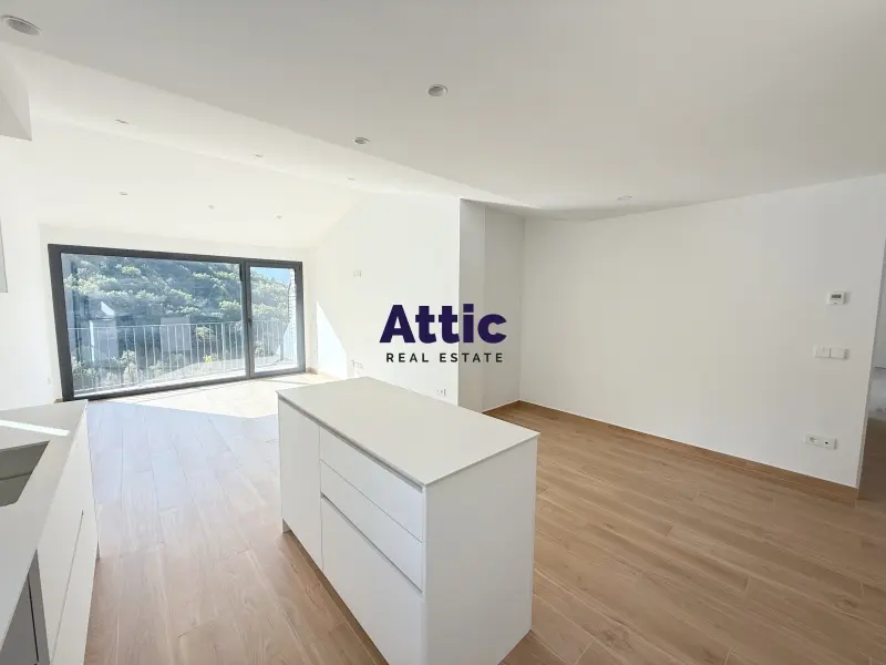 Àtic d´obra nova a estrenar - Thumbnail 11