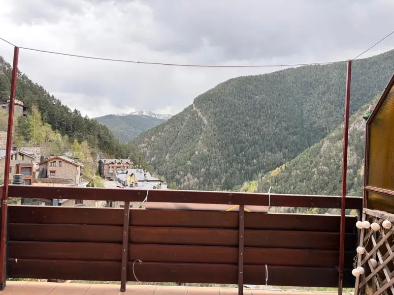 Terrassa, llar de foc sol i vistes espectaculars - Thumbnail 8